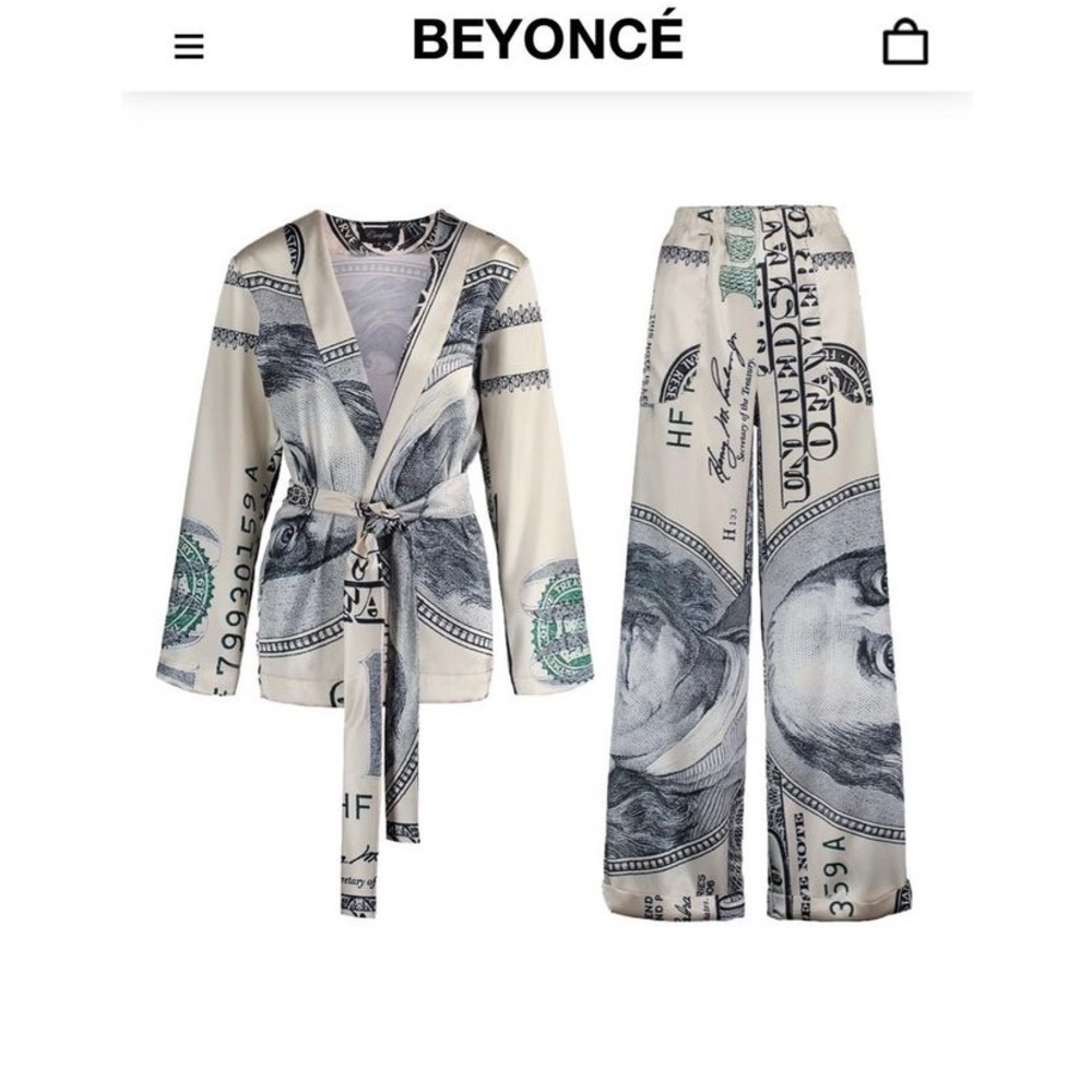 Mood 4 Eva Money Printed Pajamas